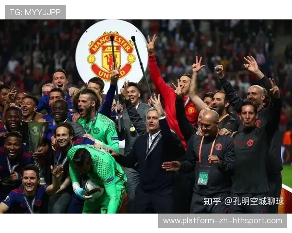 曼联更衣室求变呼声高涨,高层动向受关注 曼联更衣室求变呼声高涨,高层动向受关注