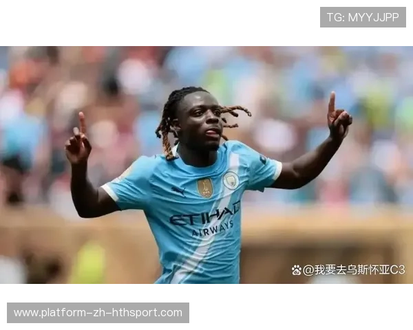 曼城前场节奏突然加快，多库的起速完全打穿防线