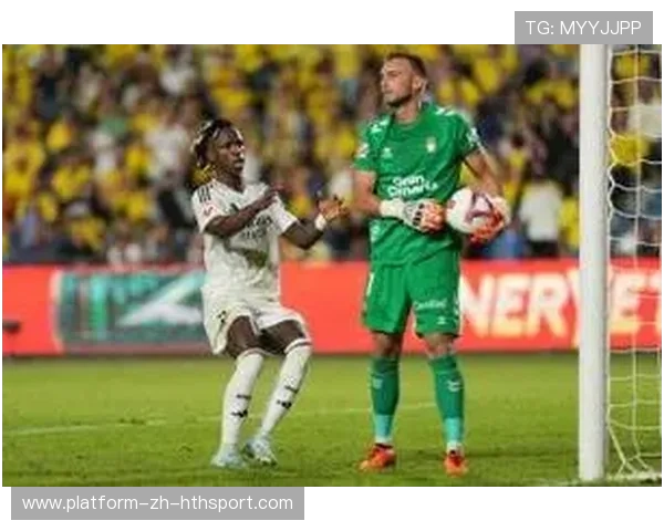 皇马维尼修斯大步趟球后推射再现绝对天赋